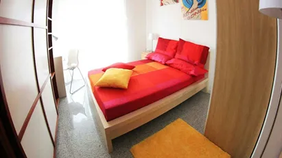 Room for rent in Milano Zona 7 - Baggio, De Angeli, San Siro, Milan