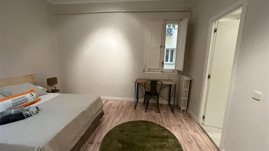 Rooms in Madrid Chamberí - photo 4