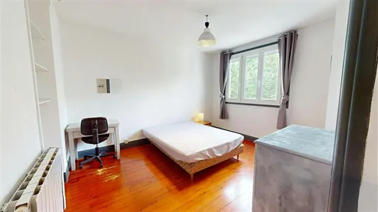 Apartments in Saint-Étienne - photo 8