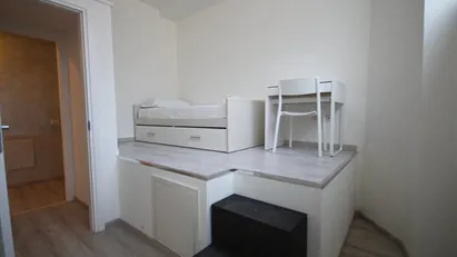 Room for rent in Milano Zona 9 - Porta Garibaldi, Niguarda, Milan