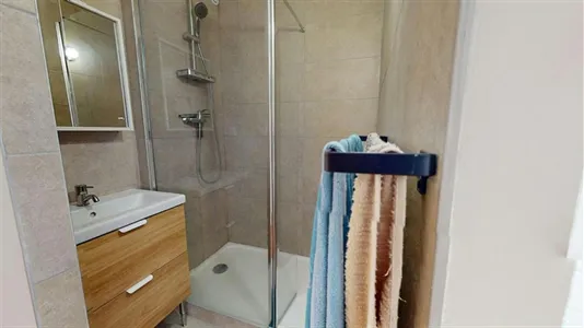 Rooms in Lyon - photo 2