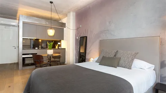 Apartments in Barcelona Eixample - photo 5