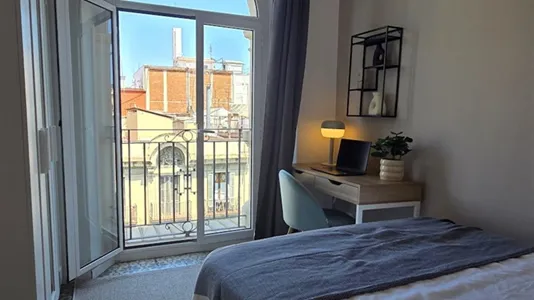 Rooms in Barcelona Eixample - photo 2