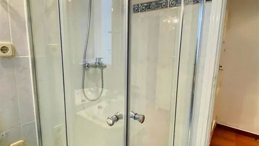 Rooms in Madrid Salamanca - photo 8