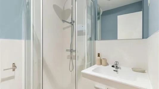 Rooms in Madrid Tetuán - photo 10