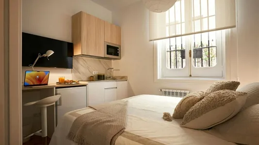 Apartments in Madrid Centro - photo 3