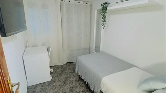 Rooms in El Prat de Llobregat - photo 1