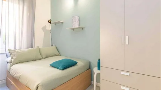 Rooms in Milano Zona 8 - Fiera, Gallaratese, Quarto Oggiaro - photo 1