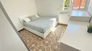 Room for rent, Madrid Usera, Madrid, &lt;span class=&quot;blurred street&quot; onclick=&quot;ProcessAdRequest(8213500)&quot;&gt;&lt;span class=&quot;hint&quot;&gt;See streetname&lt;/span&gt;[xxxxxxxxxxxxx]&lt;/span&gt;