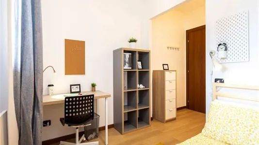 Rooms in Milano Zona 5 - Vigentino, Chiaravalle, Gratosoglio - photo 2