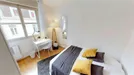 Room for rent, Lille, Hauts-de-France, &lt;span class=&quot;blurred street&quot; onclick=&quot;ProcessAdRequest(8744983)&quot;&gt;&lt;span class=&quot;hint&quot;&gt;See streetname&lt;/span&gt;[xxxxxxxxxxxxx]&lt;/span&gt;