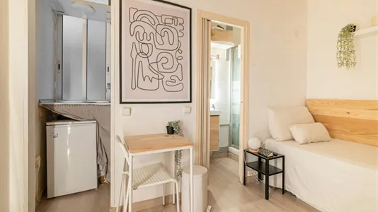 Apartments in Barcelona Eixample - photo 4