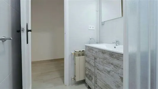 Rooms in Barcelona Eixample - photo 7