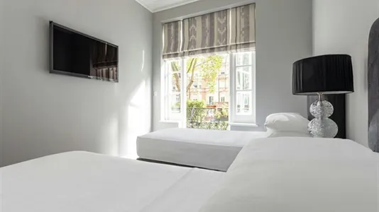 Apartments in Valencia L'Eixample - photo 3