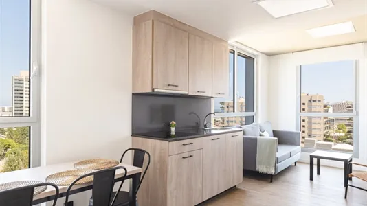 Rooms in Badalona - photo 8