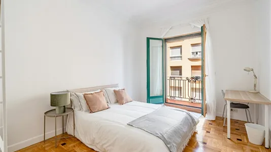 Rooms in Madrid Chamberí - photo 1
