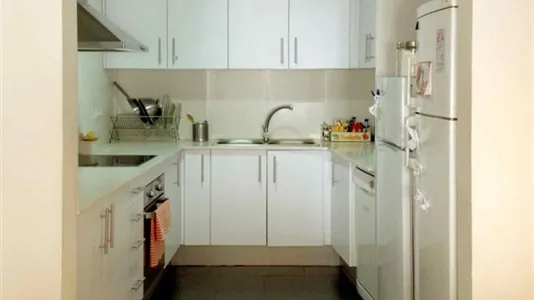 Rooms in Barcelona Ciutat Vella - photo 9