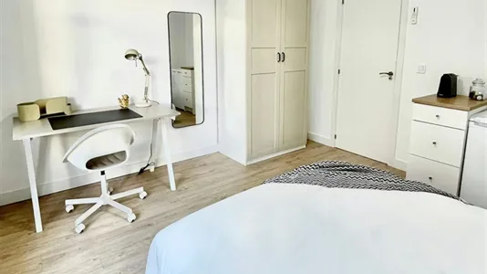 Rooms in Madrid Salamanca - photo 8