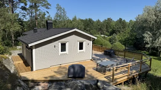 Houses in Värmdö - photo 1