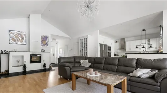 Houses in Nykvarn - photo 4