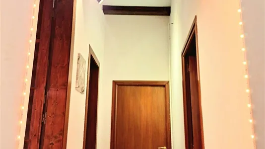 Rooms in Barcelona Ciutat Vella - photo 5