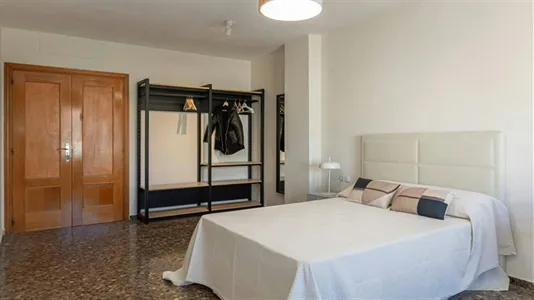 Rooms in Valencia Algirós - photo 5