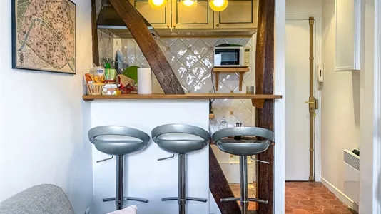 Apartments in Paris 8ème arrondissement - photo 10