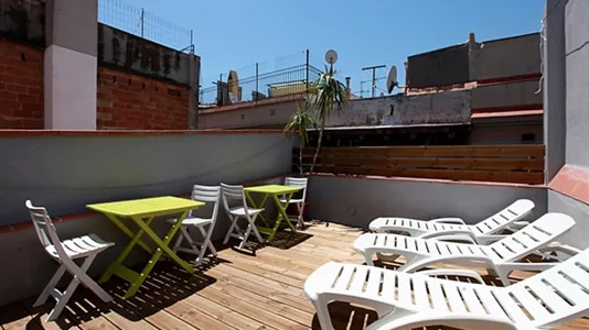 Rooms in Barcelona Ciutat Vella - photo 8