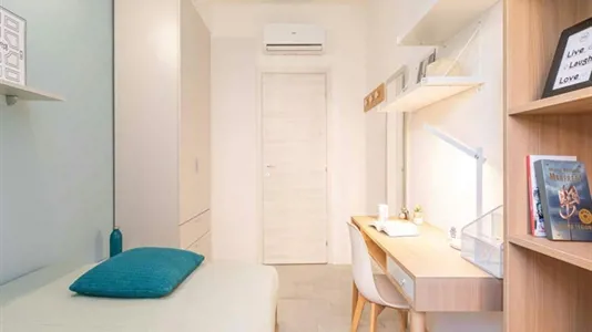 Rooms in Milano Zona 8 - Fiera, Gallaratese, Quarto Oggiaro - photo 3