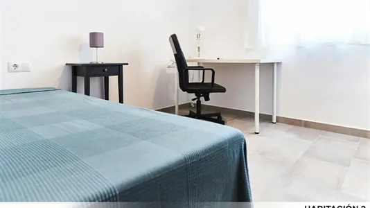 Rooms in Alfarería - photo 1