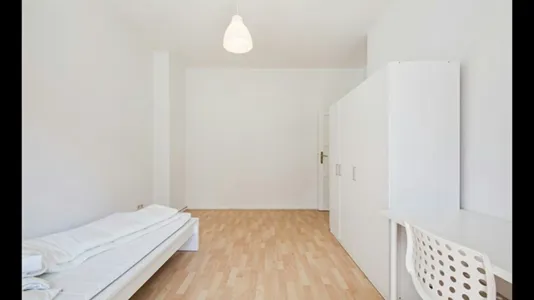 Rooms in Berlin Neukölln - photo 3