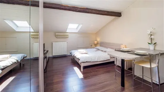 Apartments in Milano Zona 8 - Fiera, Gallaratese, Quarto Oggiaro - photo 4