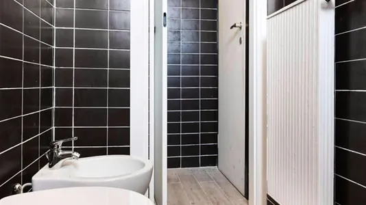 Rooms in Milano Zona 2 - Stazione Centrale, Gorla, Turro, Greco, Crescenzago - photo 10