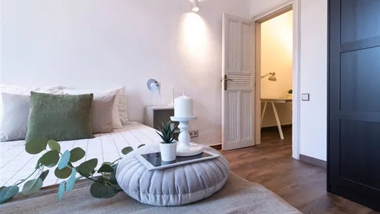 Rooms in Barcelona Eixample - photo 5