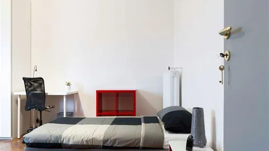 Rooms in Milano Zona 5 - Vigentino, Chiaravalle, Gratosoglio - photo 9