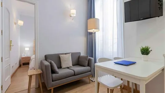 Rooms in Madrid Centro - photo 10