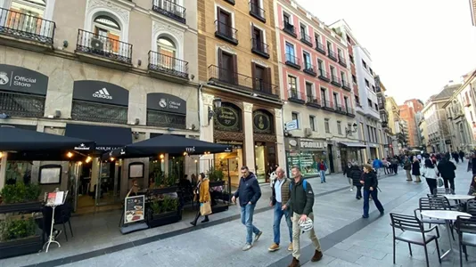 Rooms in Madrid Centro - photo 7