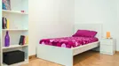 Room for rent, Turin, Piemonte, &lt;span class=&quot;blurred street&quot; onclick=&quot;ProcessAdRequest(10083270)&quot;&gt;&lt;span class=&quot;hint&quot;&gt;See streetname&lt;/span&gt;[xxxxxxxxxxxxx]&lt;/span&gt;