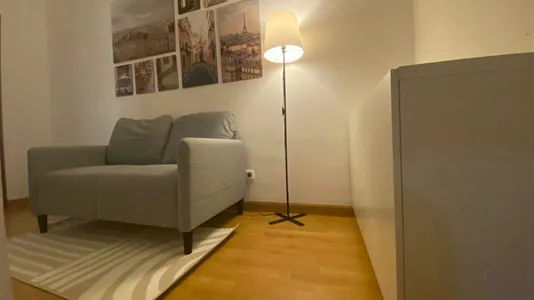 Rooms in Madrid Chamartín - photo 9