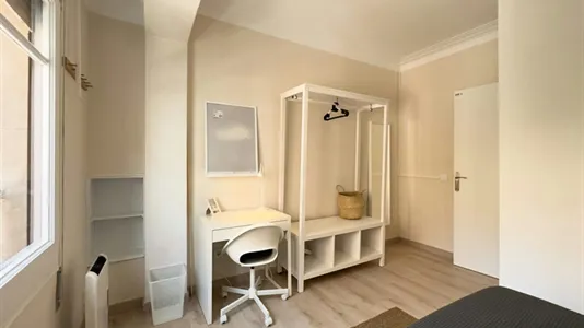 Rooms in Barcelona Gràcia - photo 2