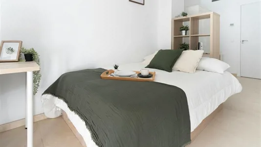 Rooms in Madrid Chamberí - photo 3