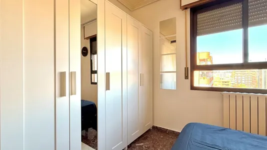 Rooms in Zaragoza - photo 8