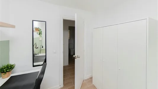 Rooms in Granada - photo 4