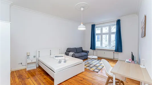 Apartments in Berlin Friedrichshain-Kreuzberg - photo 1