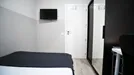 Room for rent, Madrid Centro, Madrid, &lt;span class=&quot;blurred street&quot; onclick=&quot;ProcessAdRequest(7888051)&quot;&gt;&lt;span class=&quot;hint&quot;&gt;See streetname&lt;/span&gt;[xxxxxxxxxxxxx]&lt;/span&gt;