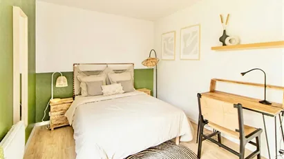Room for rent in Nanterre, Île-de-France