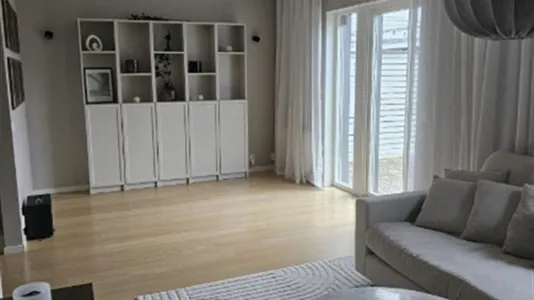 Houses in Haninge - photo 2
