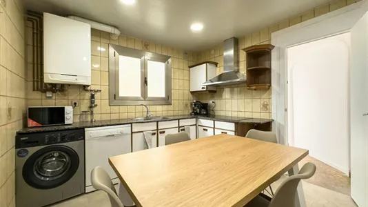 Rooms in Barcelona Ciutat Vella - photo 5