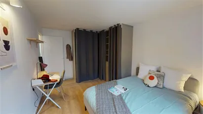 Room for rent in Nanterre, Île-de-France