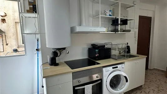 Rooms in Mislata - photo 7